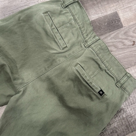 Banana republic skinny olive green pants ❤️ - Picture 3 of 7